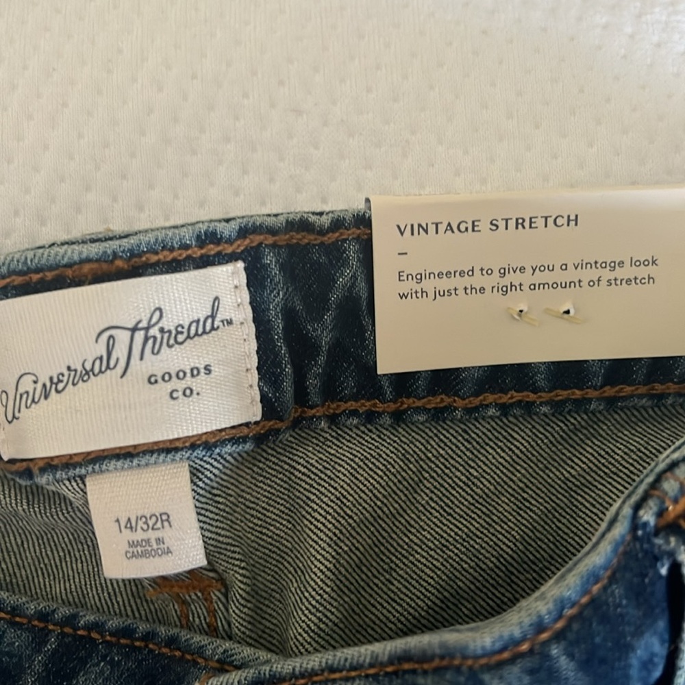 Universal Threads shorts - Picture 2 of 3